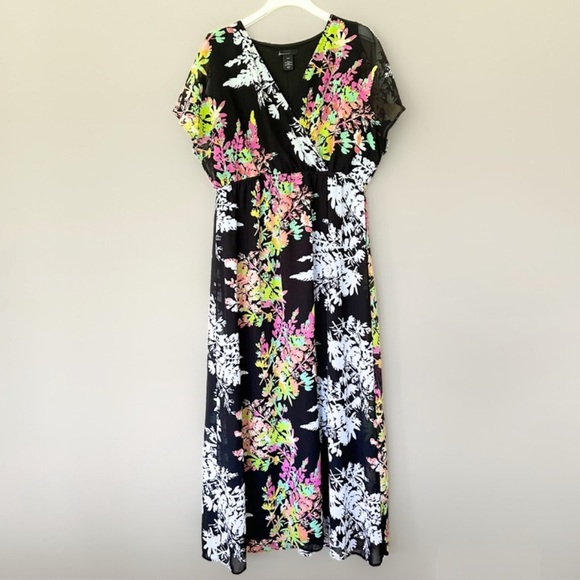 Lane Bryant Floral Maxi Dress Women 14/16 Vneck Empire Waist Flutter Sleeve Blac - Picture 1 of 9
